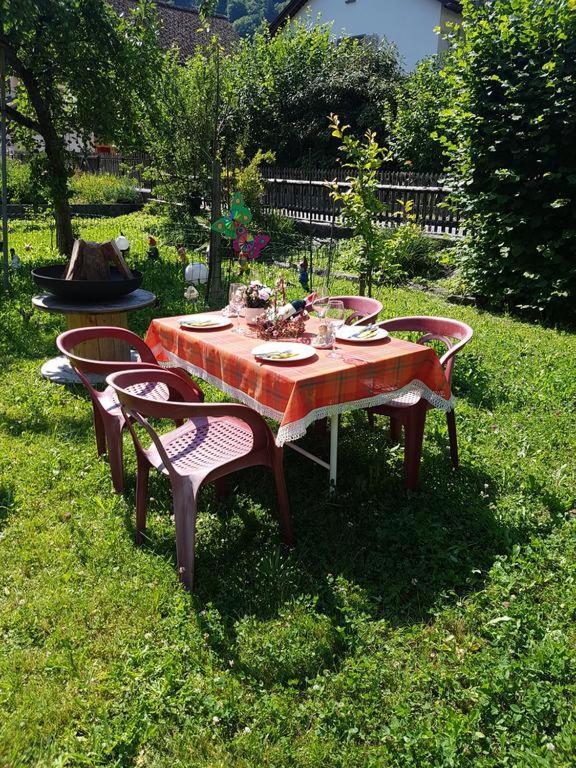 Diese Einfache Unterkunft- Bergheimat Ist Nur Fuer Backpacker- Rucksacktouristen Und Radfahrer - Huettenfeeling Im Backpackerhoues- Ganz Einfach - Ganz Unkompliziert - Ganz Relaxd Villa Linthal Exterior foto