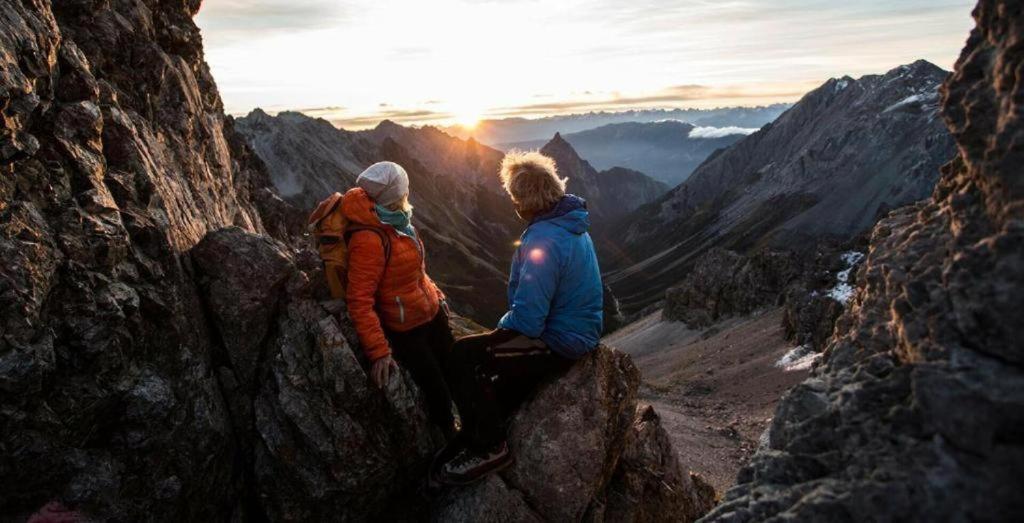 Diese Einfache Unterkunft- Bergheimat Ist Nur Fuer Backpacker- Rucksacktouristen Und Radfahrer - Huettenfeeling Im Backpackerhoues- Ganz Einfach - Ganz Unkompliziert - Ganz Relaxd Villa Linthal Exterior foto